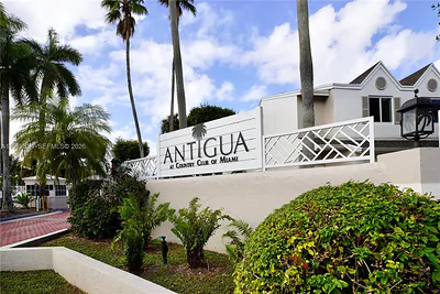 17425 NW 67th Pl B-13 #B-13 Hialeah FL