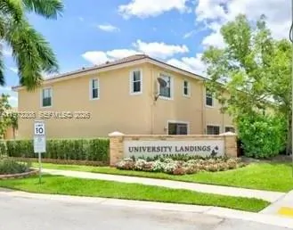 6368 Landings Way Tamarac FL