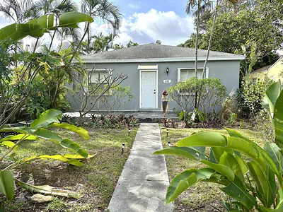 1147 15th Avenue N A, Lake Worth Beach, FL 33460 #A Lake Worth Beach FL