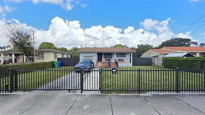 3041 NW 16th St Miami FL