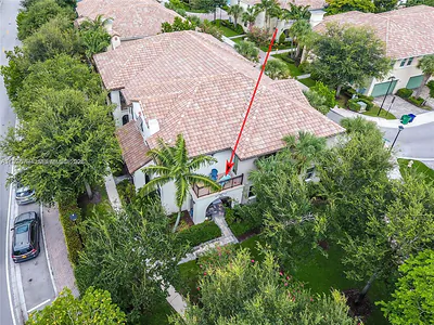 8140 Cascada Isles Dr Cooper City FL
