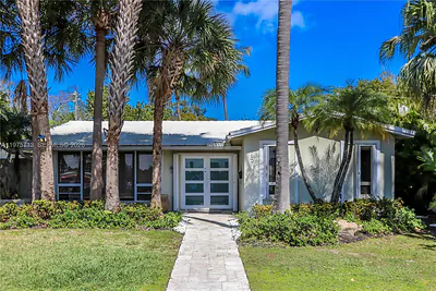 747 N Northlake Dr 747 #747 Hollywood FL