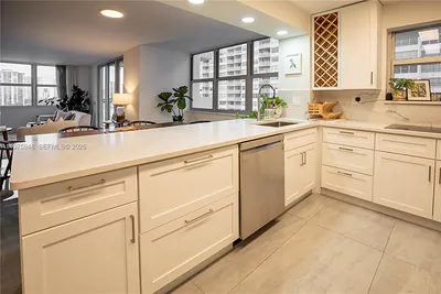 2750 NE 183rd St 811 #811 Aventura FL