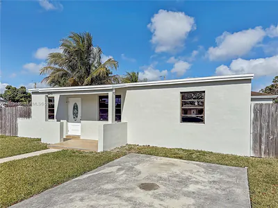 5245 SW 98th Ct Miami FL