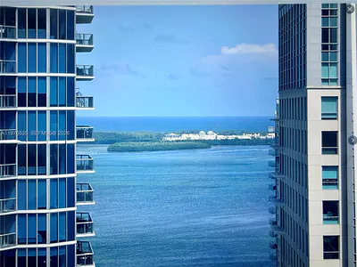 1060 Brickell Ave 3205 #3205 Miami FL