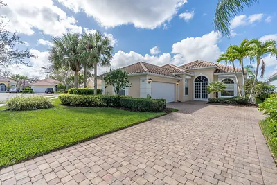 7824 ORVIETO COURT Naples FL