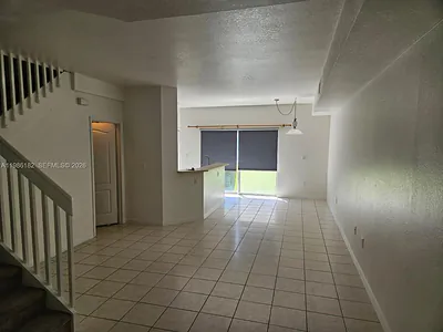 8846 W Flagler St 2 #2 Miami FL