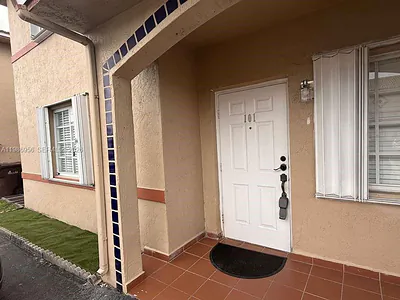 3262 W 70th St 101 #101 Hialeah FL