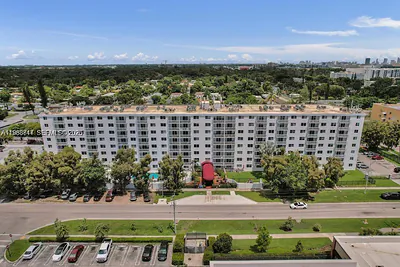 1251 NE 108th St 411 #411 Miami FL