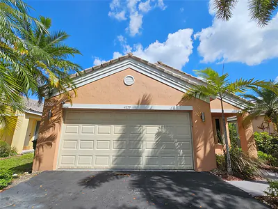 4279 Greenbriar Ln Weston FL