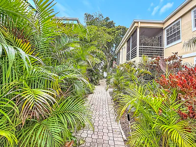 305 SE 11th Avenue D, Pompano Beach, FL 33060 #D Pompano Beach FL