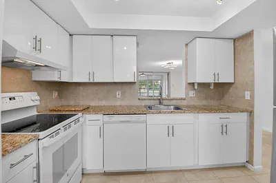 10 Willowbrook Lane 207, Delray Beach, FL 33446 #207 Delray Beach FL