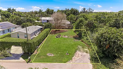 2332 Sunset AVE NAPLES FL