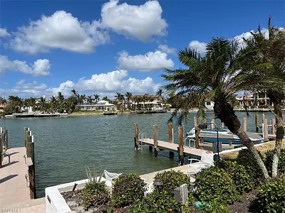 333 Harbour DR 106 #106 NAPLES FL