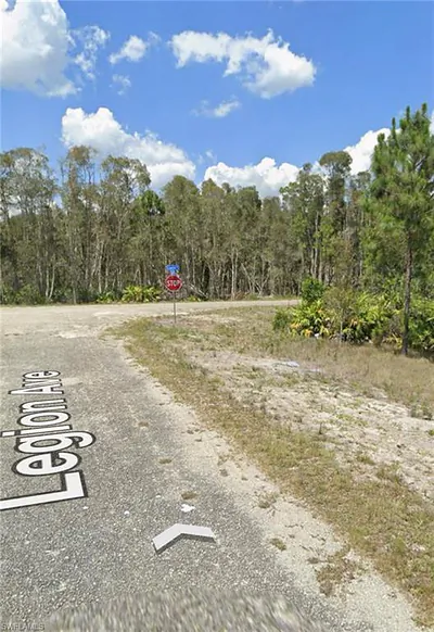 1009 LEGION AVE AVE LEHIGH ACRES FL