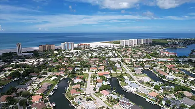 200 Copperfield CT MARCO ISLAND FL