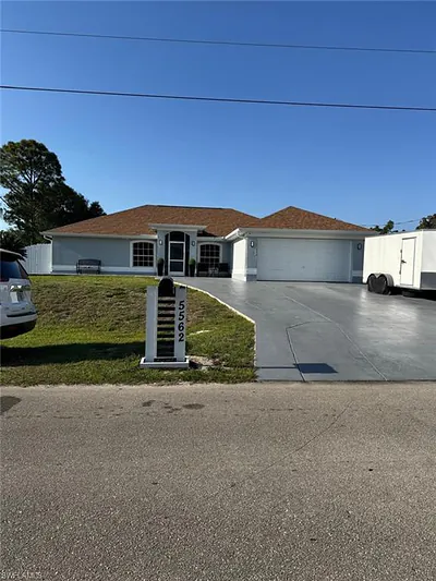 5562 Burr ST LEHIGH ACRES FL