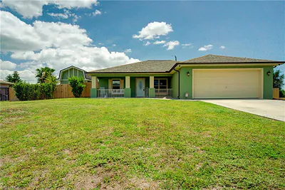26 NE 8th TER CAPE CORAL FL