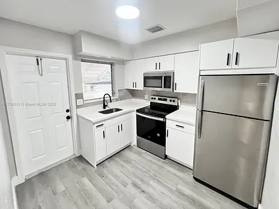 226 SW 6th St A #A Dania Beach FL