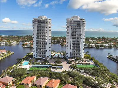 3801 NE 207th St 704 #704 Aventura FL
