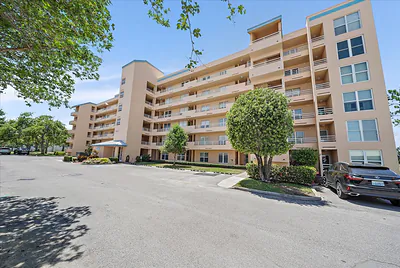 4570 PINEBROOK CIRCLE 508 #508 Bradenton FL
