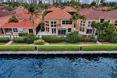 3757 NE 208th Ter. Aventura FL
