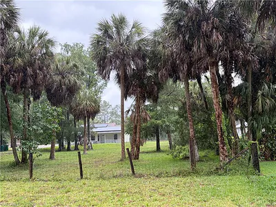281 8th ST SE NAPLES FL