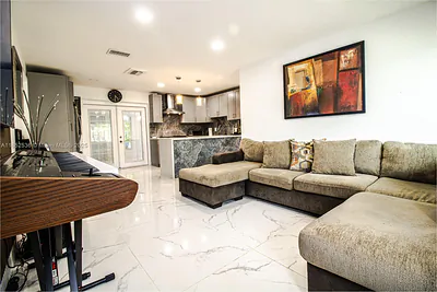 5601 SW 38th St Davie FL