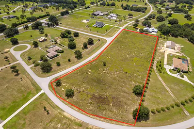 GROVES DRIVE Groveland FL