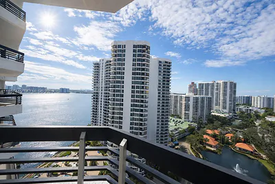 19195 NE 36th Ct 2103 #2103 Aventura FL