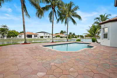 5168 SW 157th Ave Miramar FL
