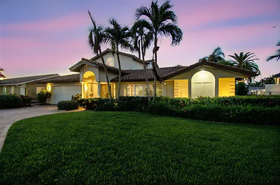 2085 MASSACHUSETTS AVENUE NE St Petersburg FL
