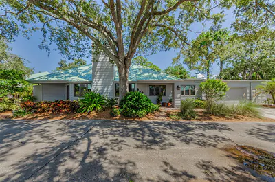 10425 LONGWOOD DRIVE Seminole FL