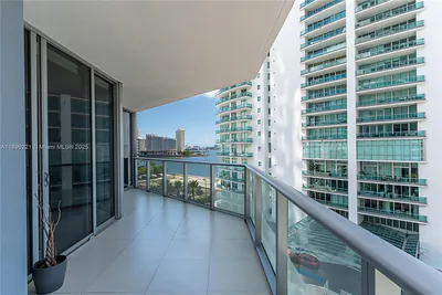 1300 Brickell Bay Dr 808 #808 Miami FL
