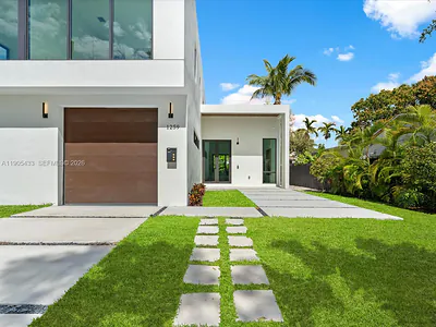 1259 SW 20th St Miami FL