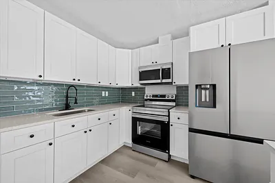 905 SE 10th Street, Stuart, FL 34994 Stuart FL