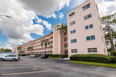 5623 80TH STREET N 504 #504 St Petersburg FL