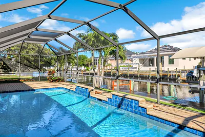5805 SW 1ST PLACE Cape Coral FL