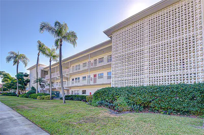 5150 10TH AVENUE N 211 #211 St Petersburg FL