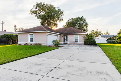 12 DELAWARE AVENUE St Cloud FL