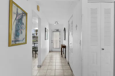 27 Abbey Lane 205, Delray Beach, FL 33446 #205 Delray Beach FL