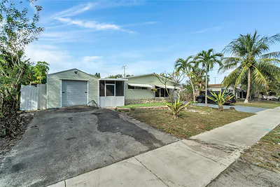4541 NE 6th Terrace, Deerfield Beach, FL 33064 Deerfield Beach FL