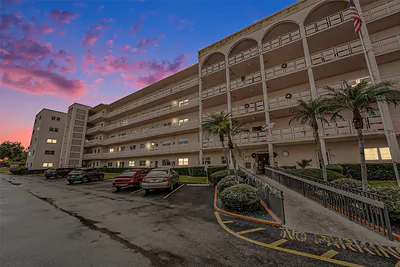 5623 80TH STREET N 211 #211 St Petersburg FL