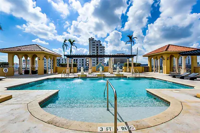 1607 Ponce De Leon Blvd 12E #12E Coral Gables FL