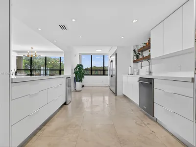 11113 Biscayne Blvd 351 #351 Miami FL