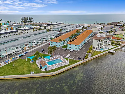 117 7TH STREET N 23 #23 Bradenton Beach FL