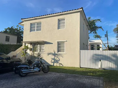 3741 SW 27th Ter Miami FL