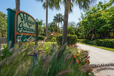 4755 VILLAGE GARDENS DRIVE 88 #88 Sarasota FL