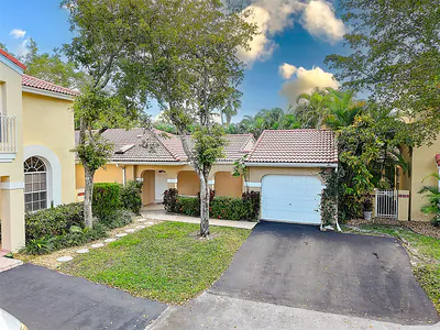 1427 Seagrape Circle, Weston, FL 33326 Weston FL