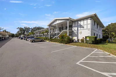 100 GLENNES LANE 207 #207 Dunedin FL